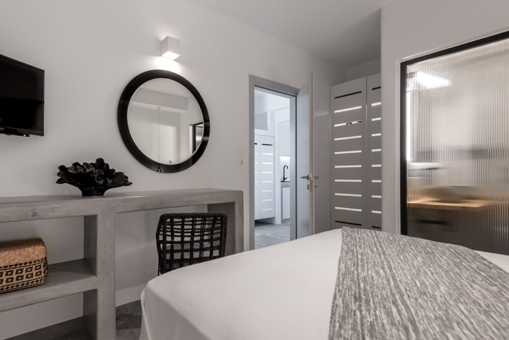 Manesis in Milos Bentonite Suite 04