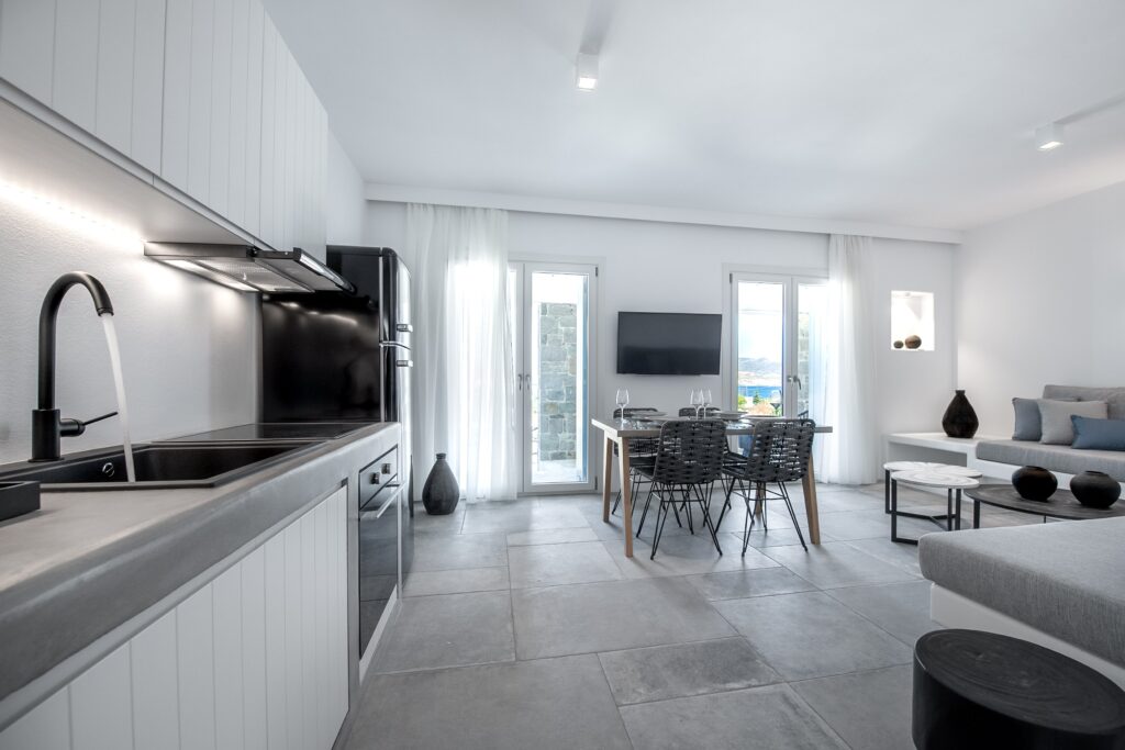 Manesis in Milos Bentonite Suite 06