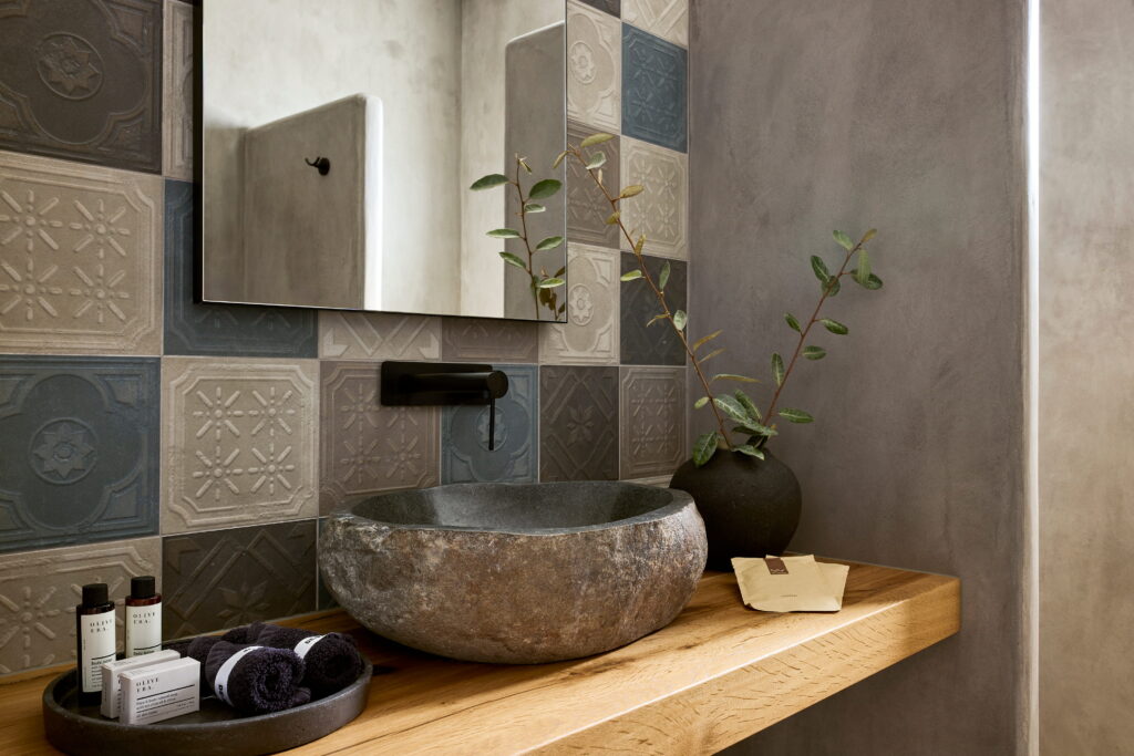 Manesis Suites in Milos Opsidian Suite 1