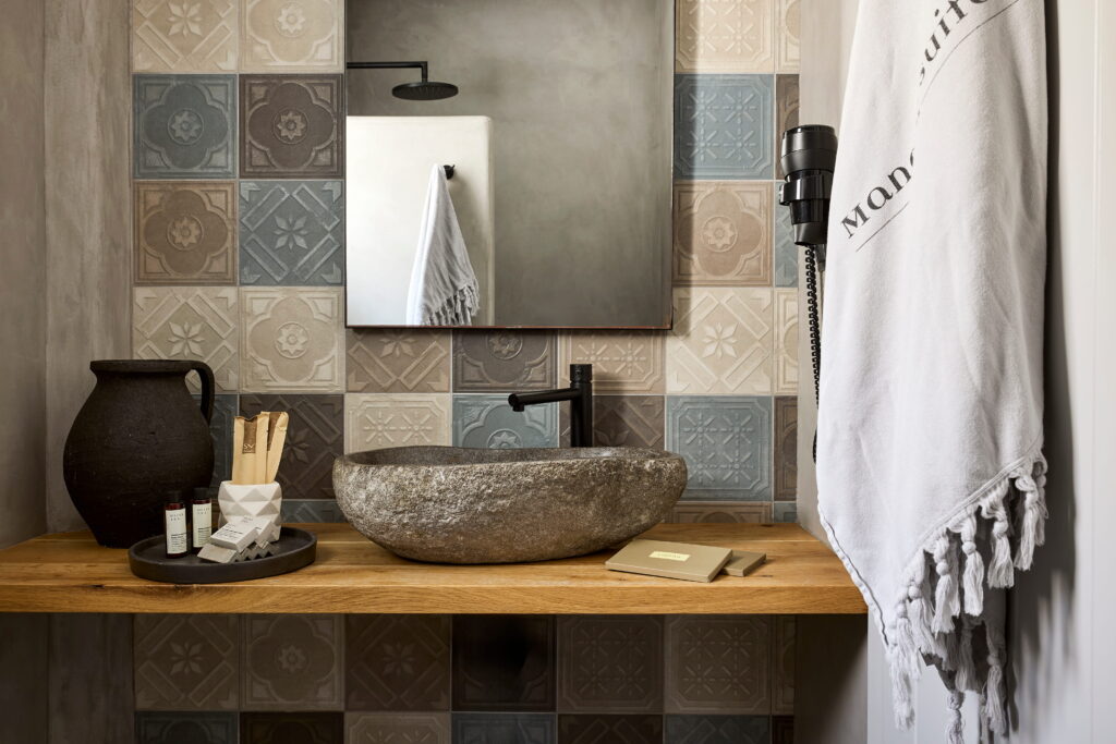 Manesis Suites in Milos Opsidian Suite 5