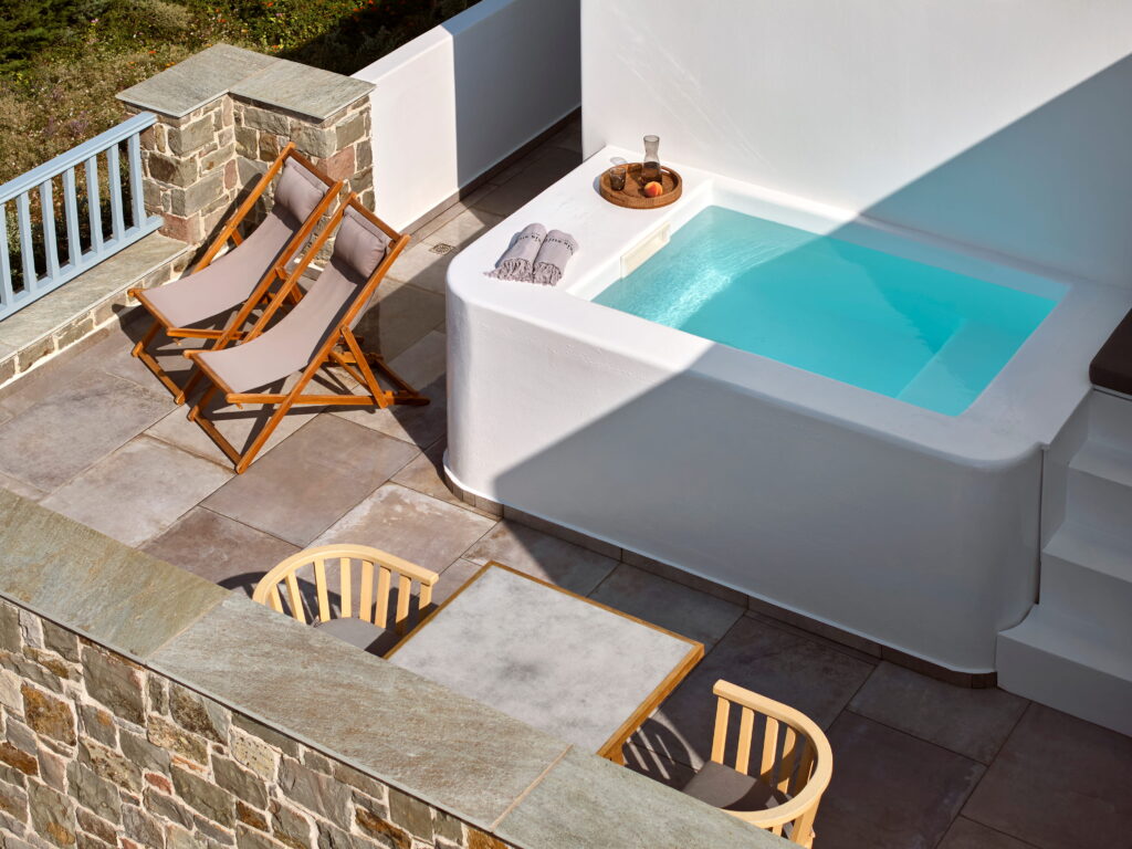 Manesis Suites in Milos Opsidian Suite 9