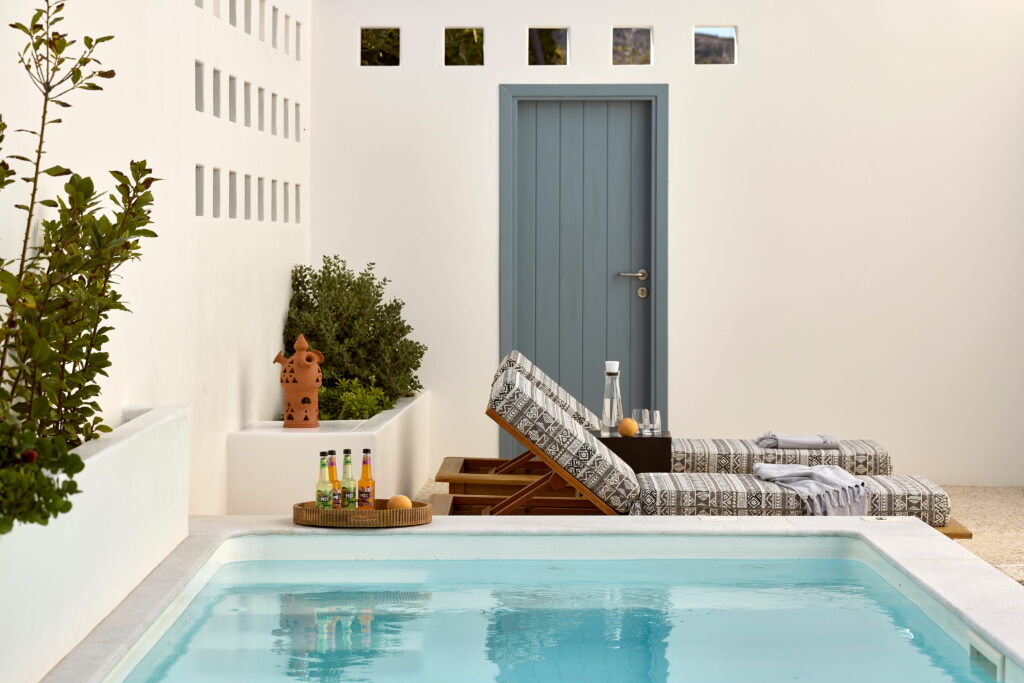 Manesis Suites in Milos Perlite Suite 09