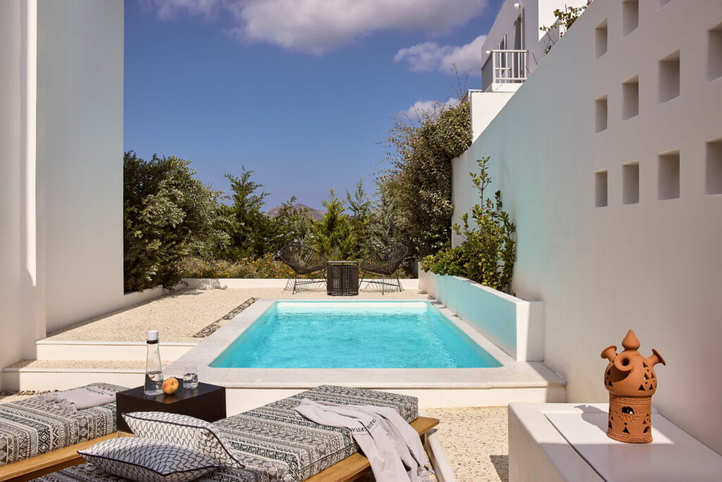 Manesis Suites in Milos Perlite Suite 10